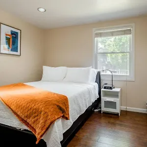 *2bdr Victorian Away From - *central Loc Sacramento