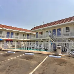 3* Hotel 6-sacramento, Ca - Old North